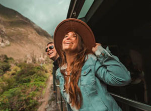 Machu Picchu tren turistico + montaña Machu Picchu 2D – 1N